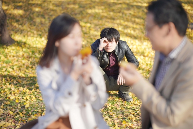 なぜ１２月に浮気調査の依頼が急増するのか？
